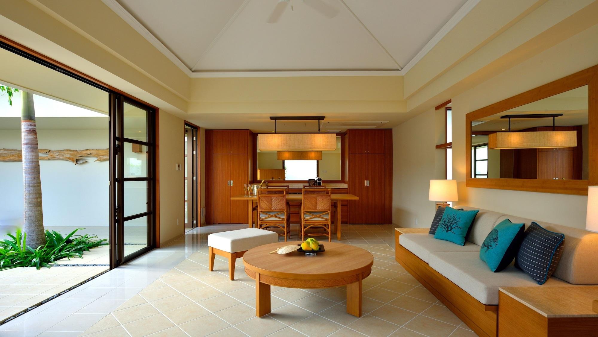 The Uza Terrace Beach Club Villas Йомітан Екстер'єр фото